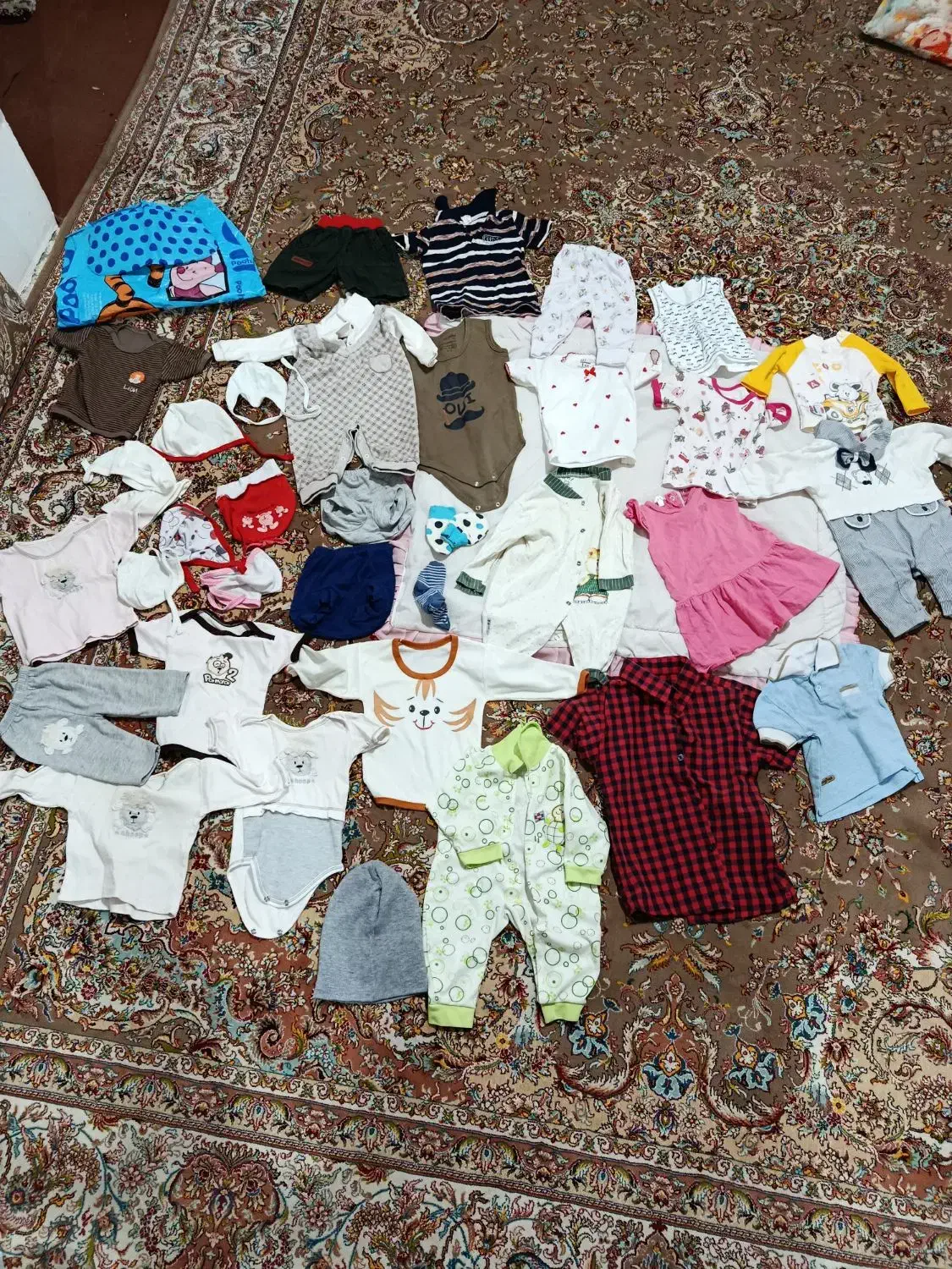 همگی این قیمت تعداد لباس نوزاد دخترانه وپسرانه|کفش و لباس بچه|بوکان, |دیوار