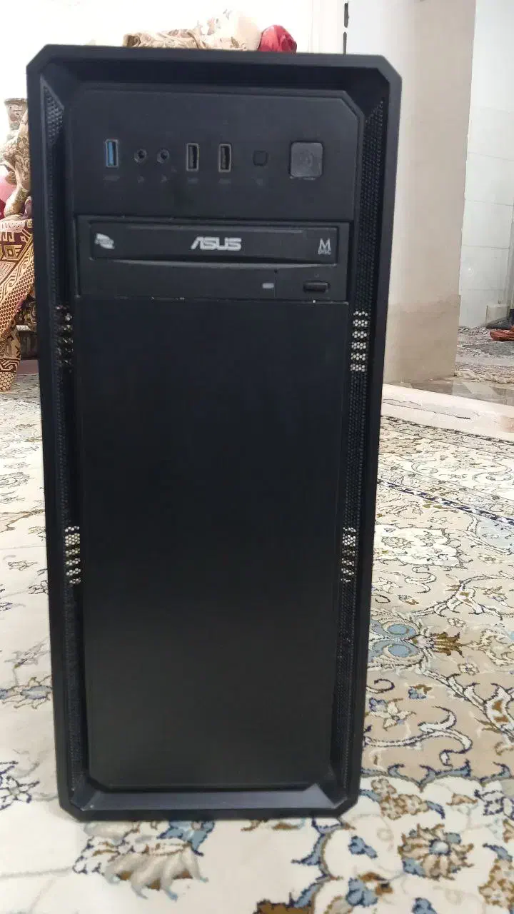 کامپیوتر|رایانه رومیزی|ری, شهرک نظامی|دیوار