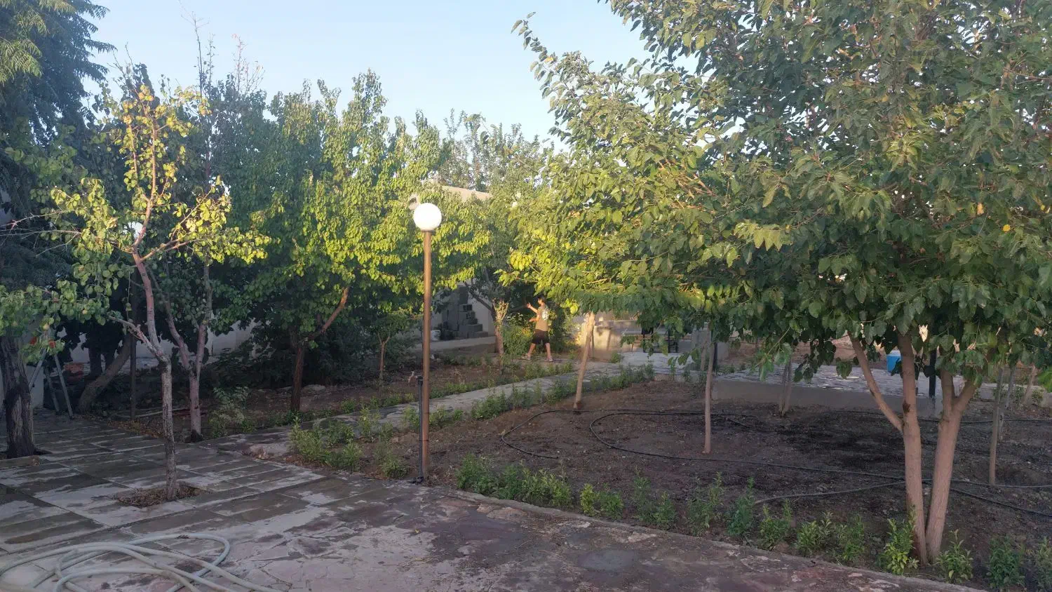 فروش فوری باغ ۷۰۰ متر چهار فصل زیر قیمت و با تخفیف|فروش خانه و ویلا|مشهد, میان ولایت|دیوار
