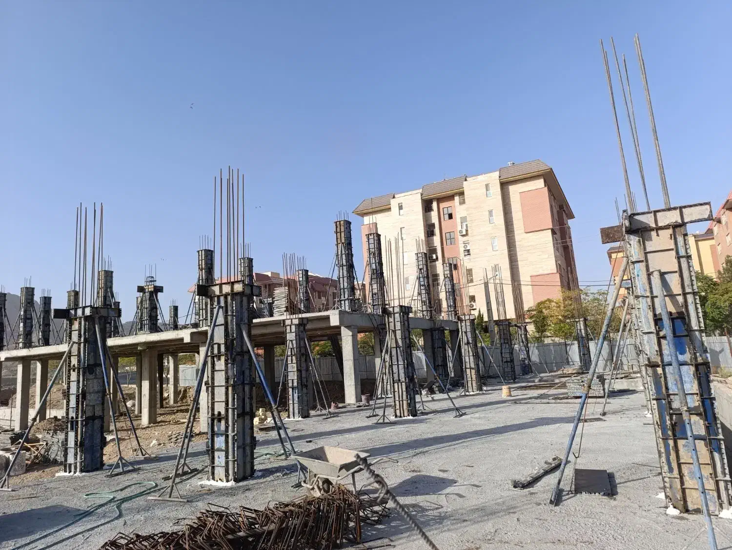 کار آرماتوربندی تیرچه بلوک|استخدام معماری، عمران و ساختمانی|قم, بنیاد|دیوار