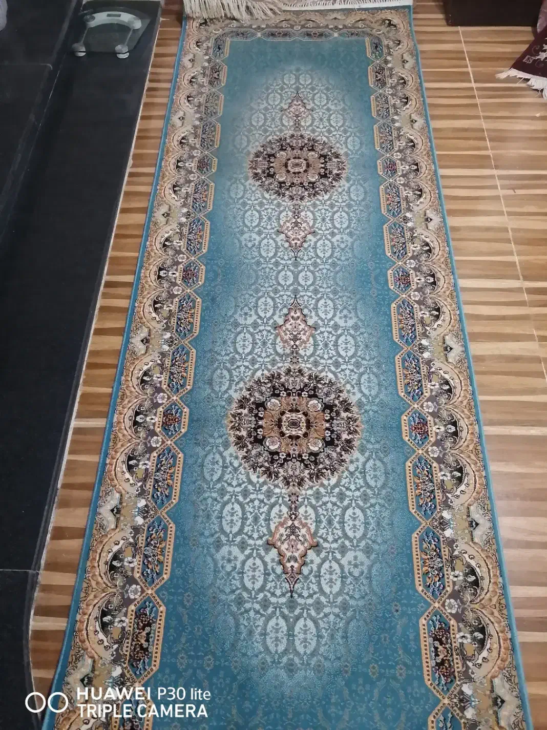 دو قالیچه آبی فیروزه ای زیبا|فرش|دزفول, |دیوار