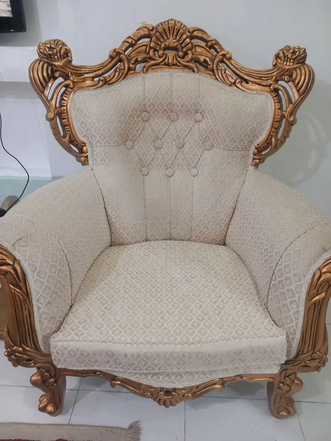 مبل سلطنتی|مبلمان خانگی و میز عسلی|رشت, کوی حسینی|دیوار