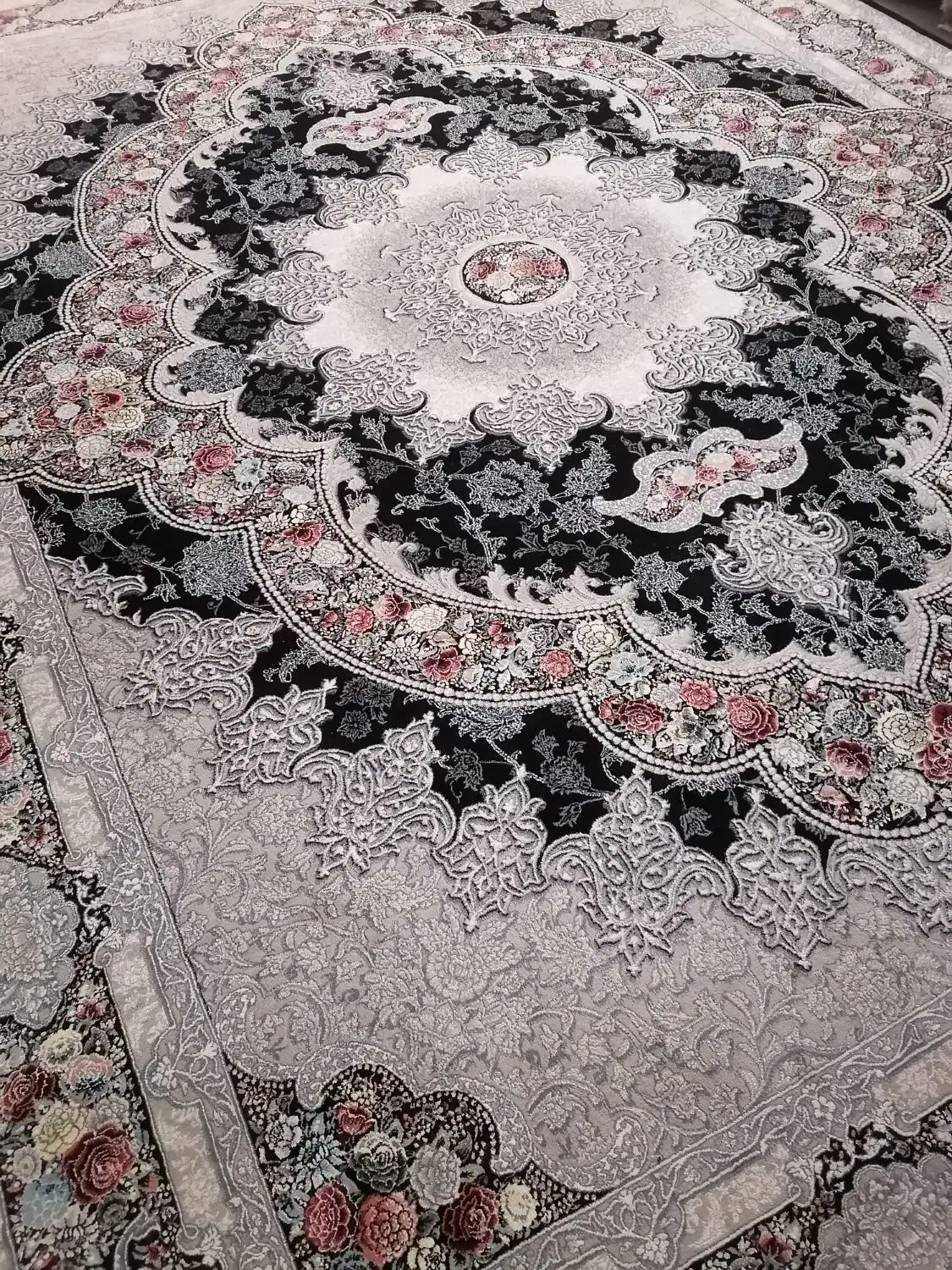 فرش ۱۲ متری ۷۰۰ شانه و فرش ۶ متری ماشینی|فرش|تهران, استخر|دیوار