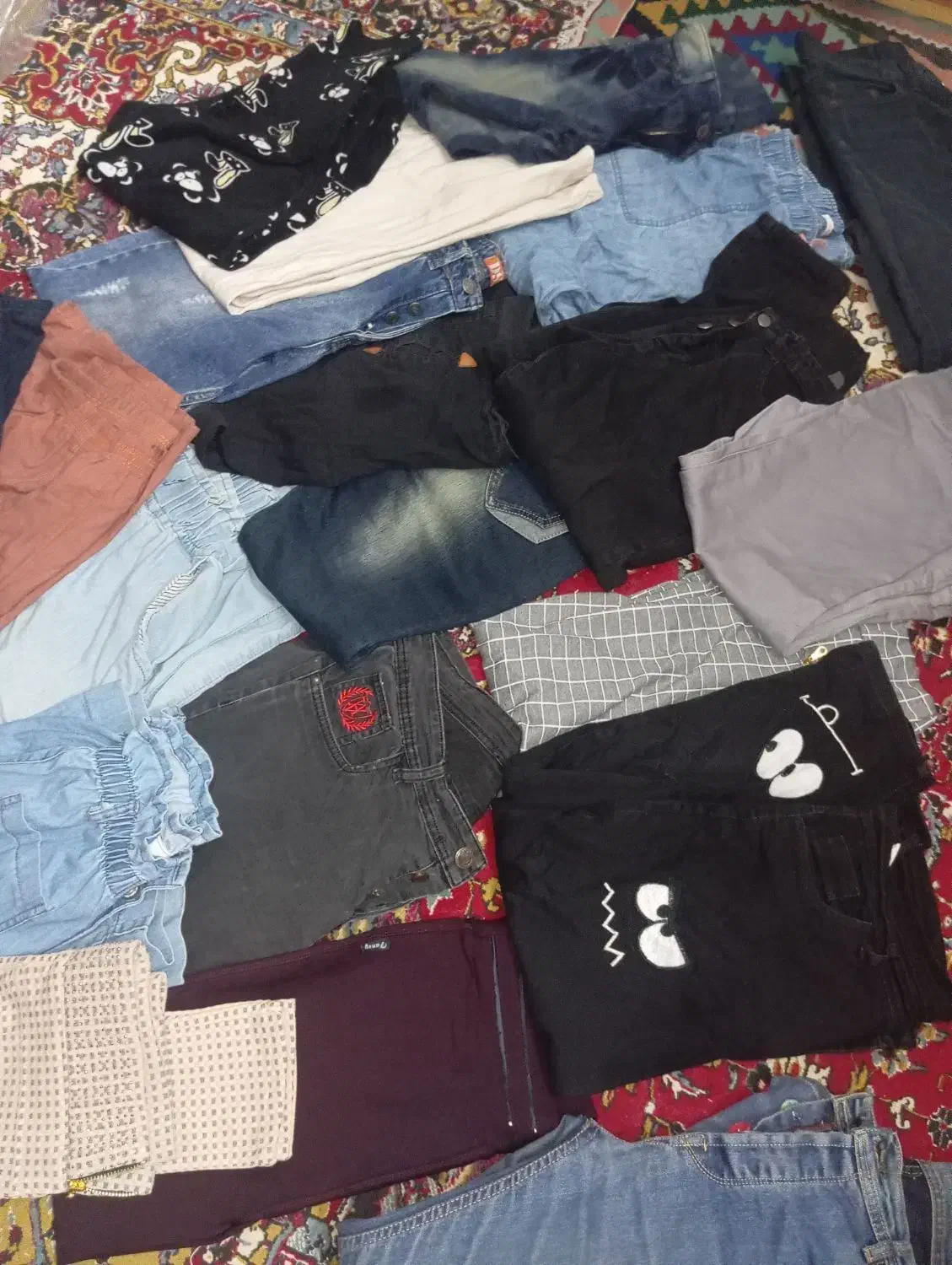 تعدادی شلوار لی و خونگی زنانه سایز ۳۸ تا ۴۴|لباس|پرند, فاز ۶|دیوار