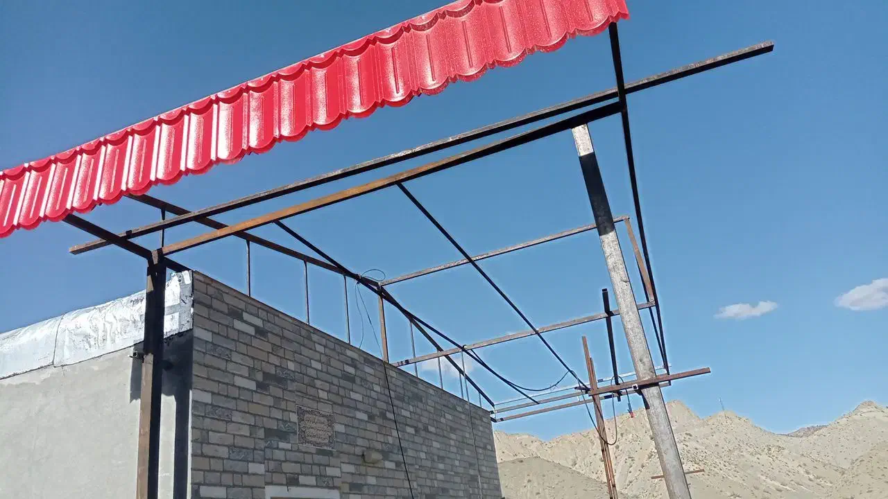 نصب ایرانیت و سایبان با جوشکاری سیار|خدمات پیشه و مهارت|بجنورد, |دیوار