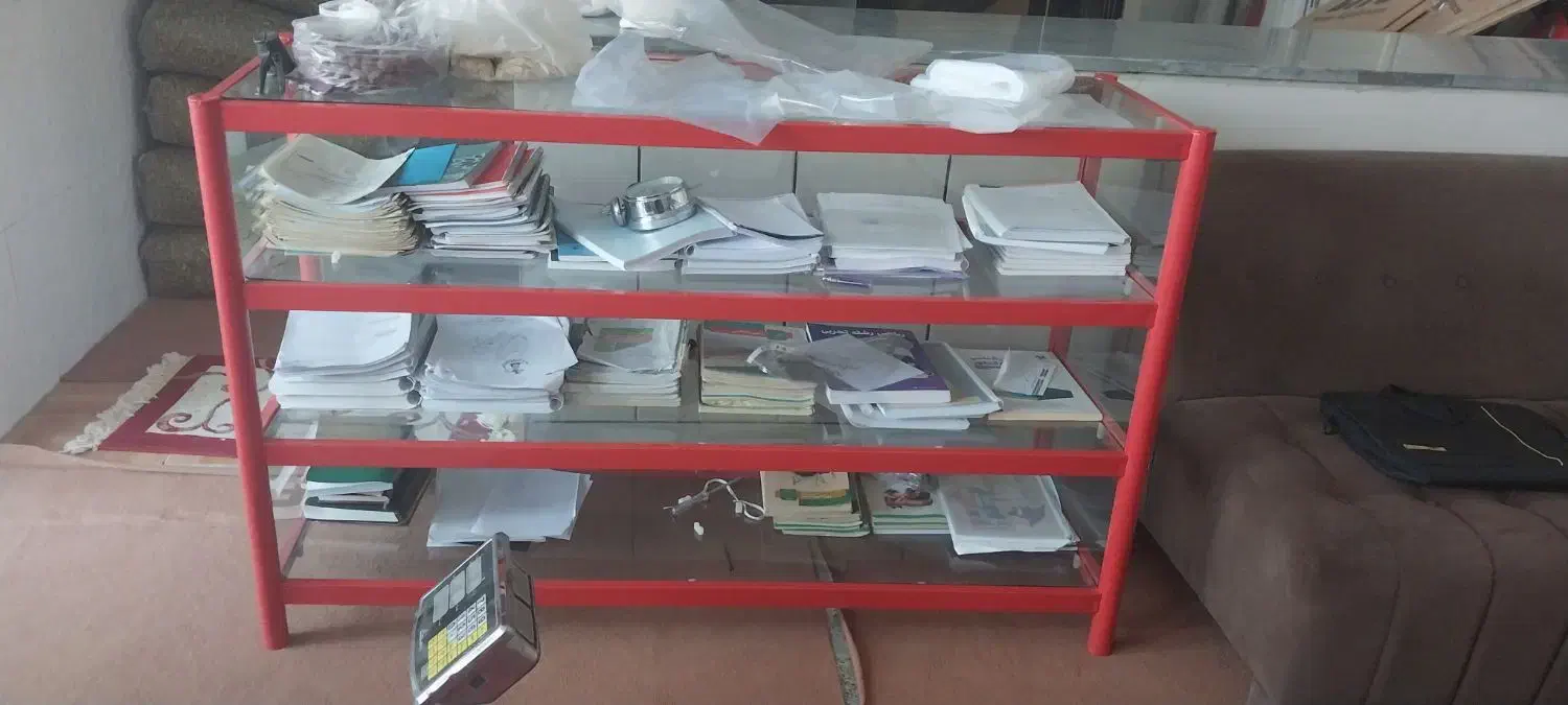 فروش میز غذا خوری ویترین مغازه|مبلمان خانگی و میز عسلی|لنجان, |دیوار