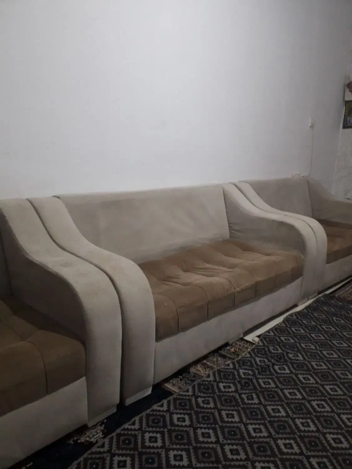 مبل راحتی|مبلمان خانگی و میز عسلی|رشت, معلولین|دیوار