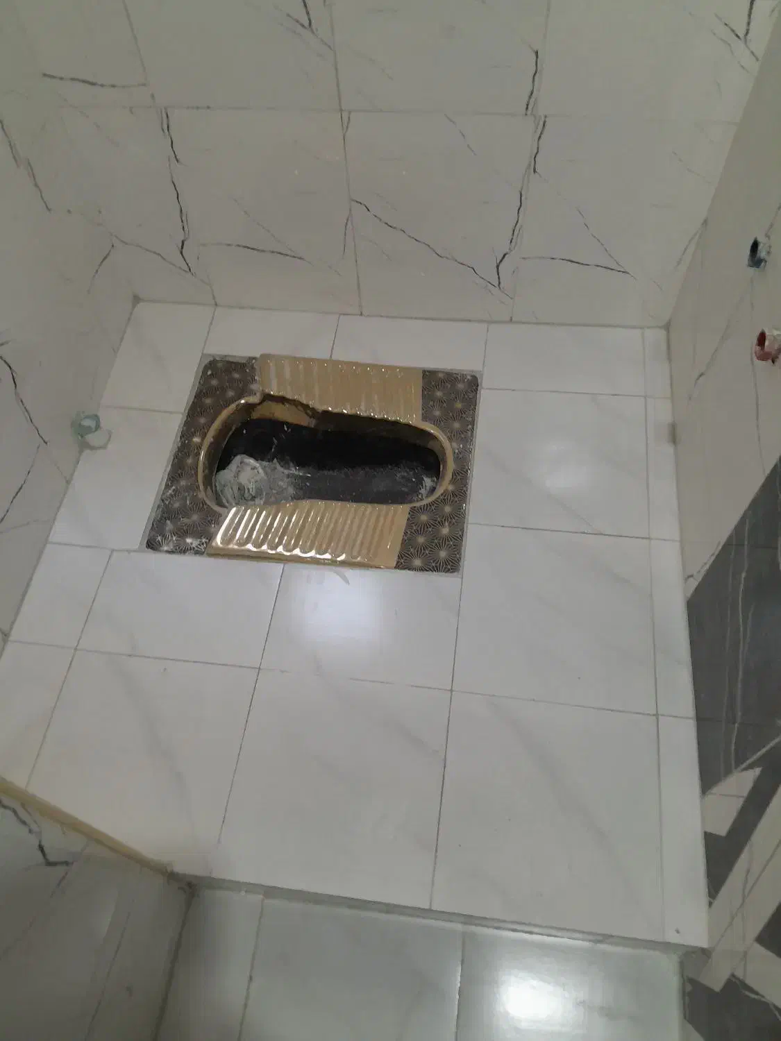 کاشی کاری سرامیک کاری کاشیکاری باچسب وسیمان|خدمات پیشه و مهارت|تبریز, |دیوار