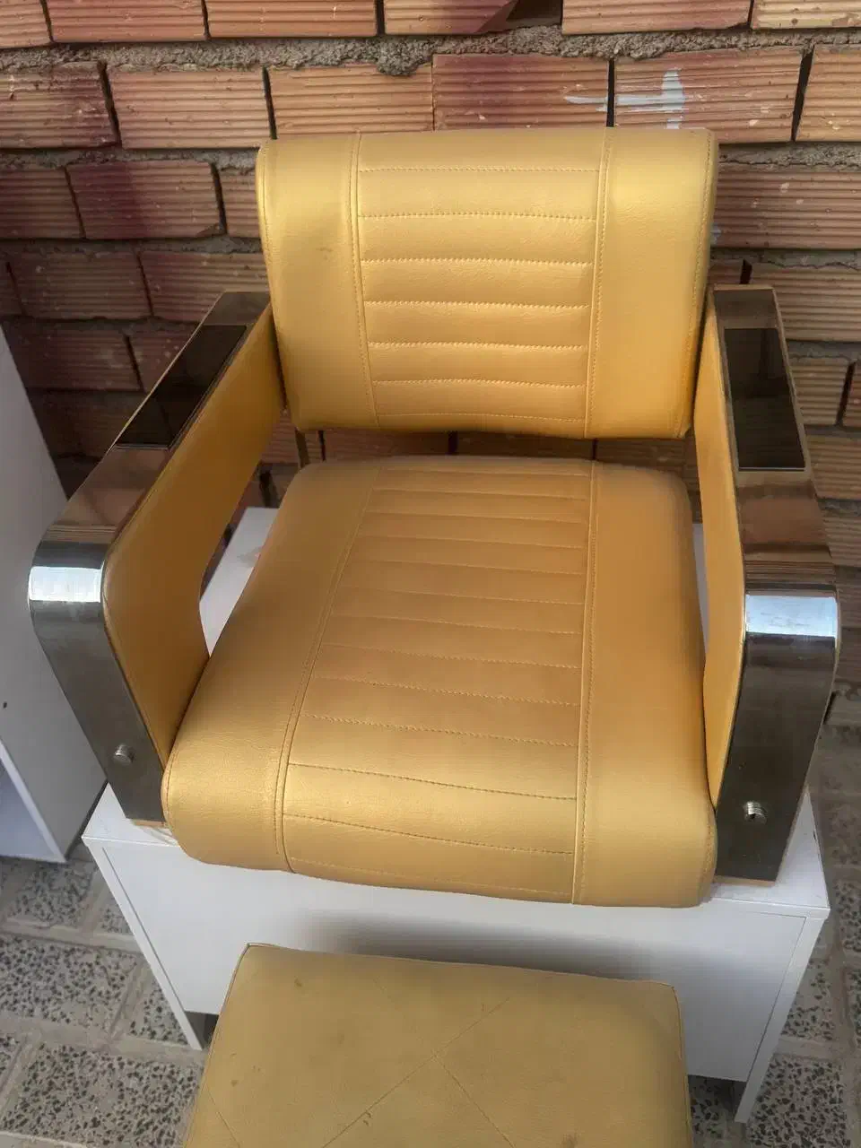 صندلی اسپا،پدیکور|آرایشگاه و سالن‌های زیبایی|ایلام, |دیوار