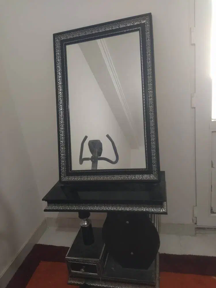 آینه و شمعدان|آینه|زاهدان, |دیوار