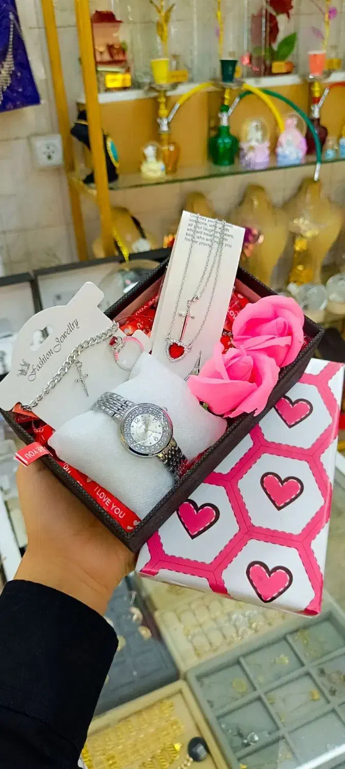 پک های ویژه روز زن|ساعت|یزد, |دیوار