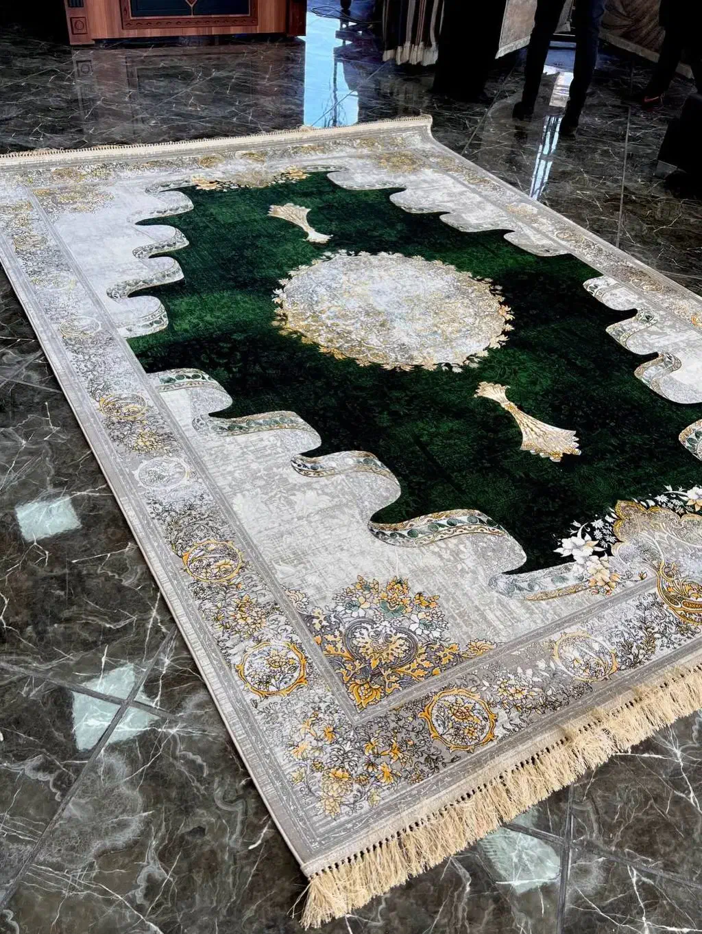 فرش کاشان برنده لیلی ویژه نقد اقساط همرا تخفیفات|فرش|بوشهر, |دیوار