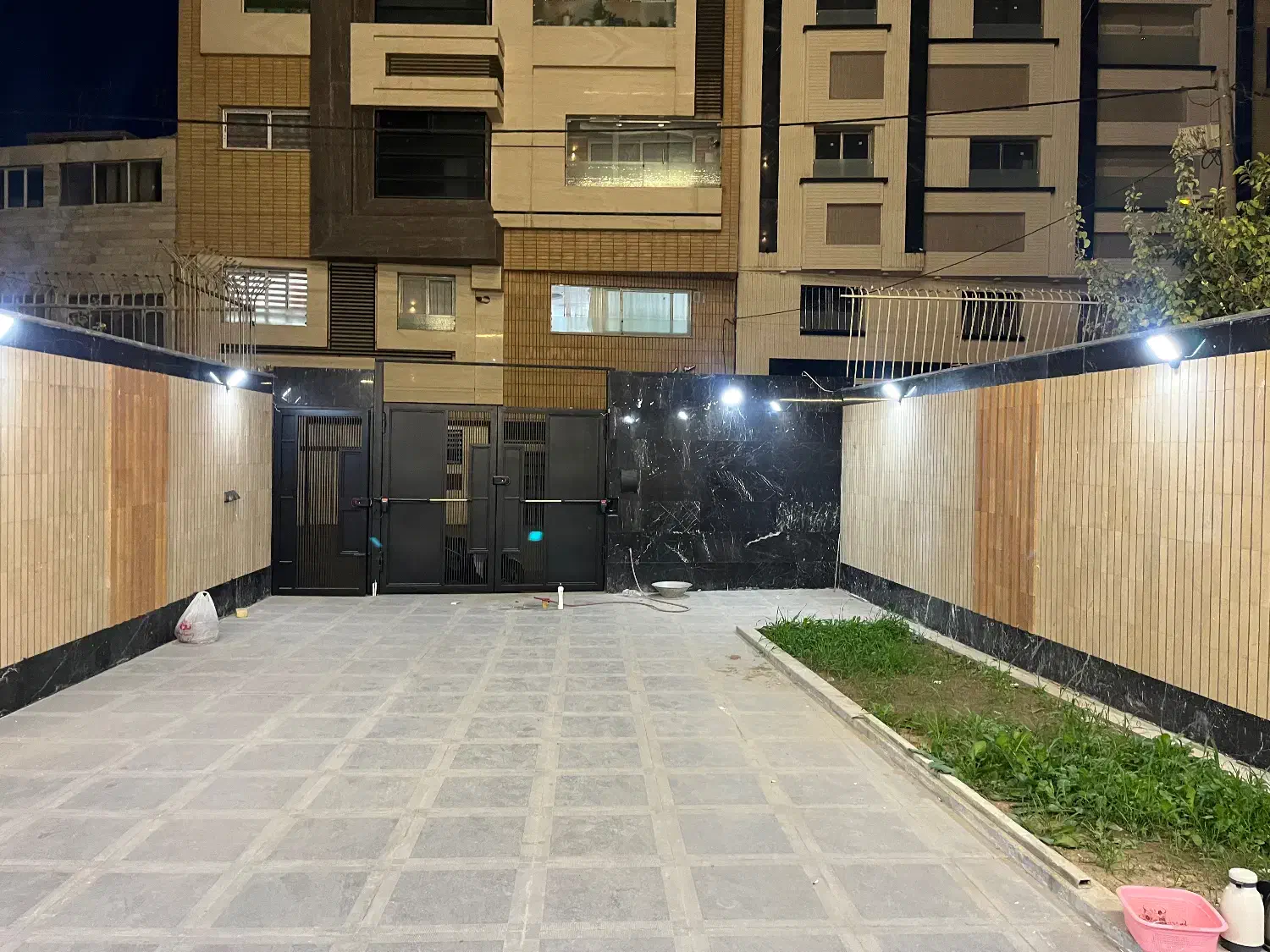 اپارتمان تک واحد ۱۴۰متری چهارراه باهنر|فروش آپارتمان|اصفهان, دستگرده|دیوار