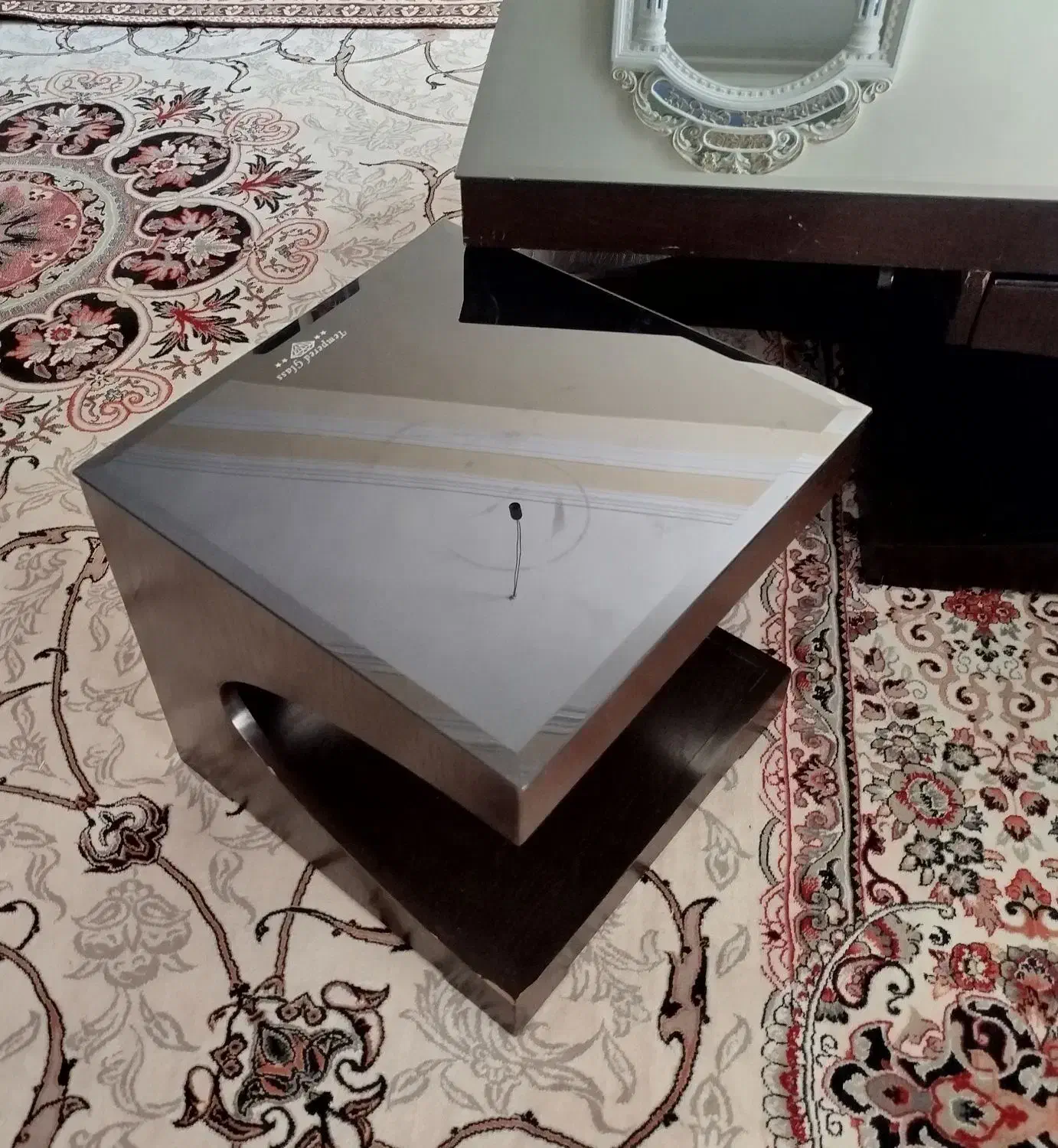 میز و گل میز|مبلمان خانگی و میز عسلی|شیراز, صاحب الزمان|دیوار