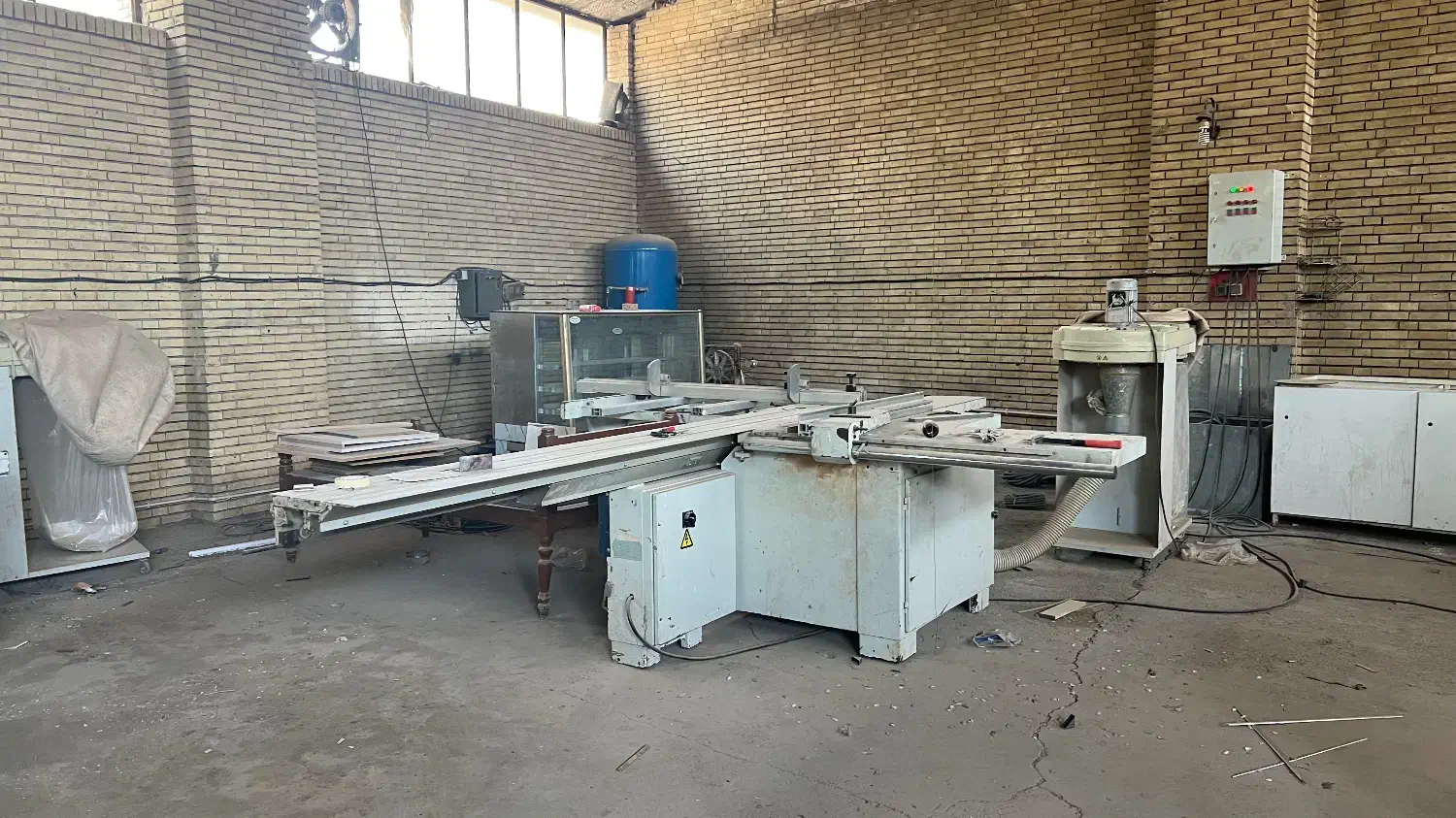 فروش واگذاری کارگاه خدمات ام دی اف|ماشین‌آلات صنعتی|یزد, |دیوار