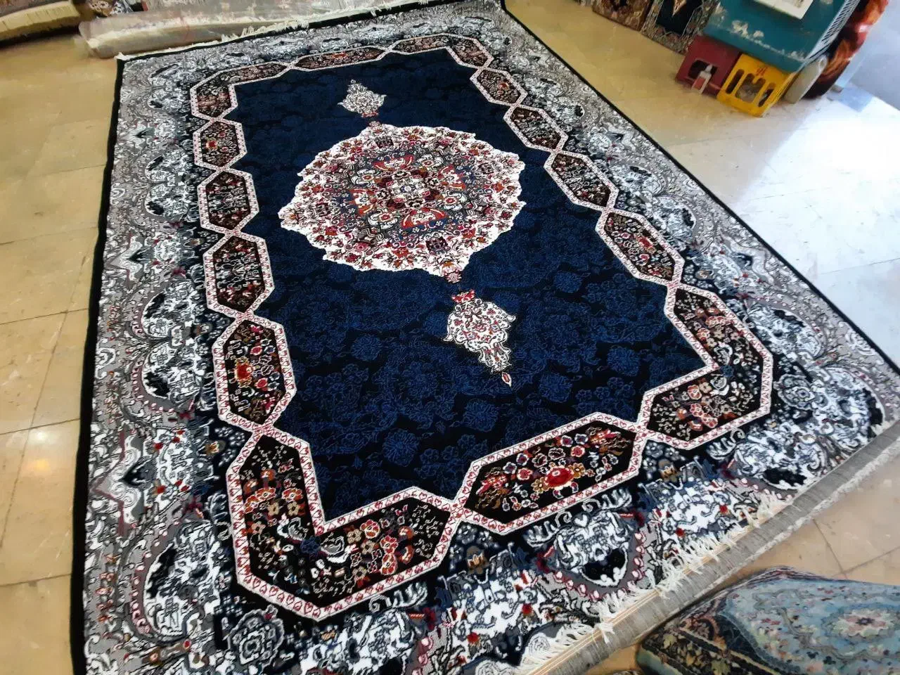 فرش هایلیدی سرمه ای ۱۲ متره|فرش|هشتگرد, هشتگرد قدیم|دیوار