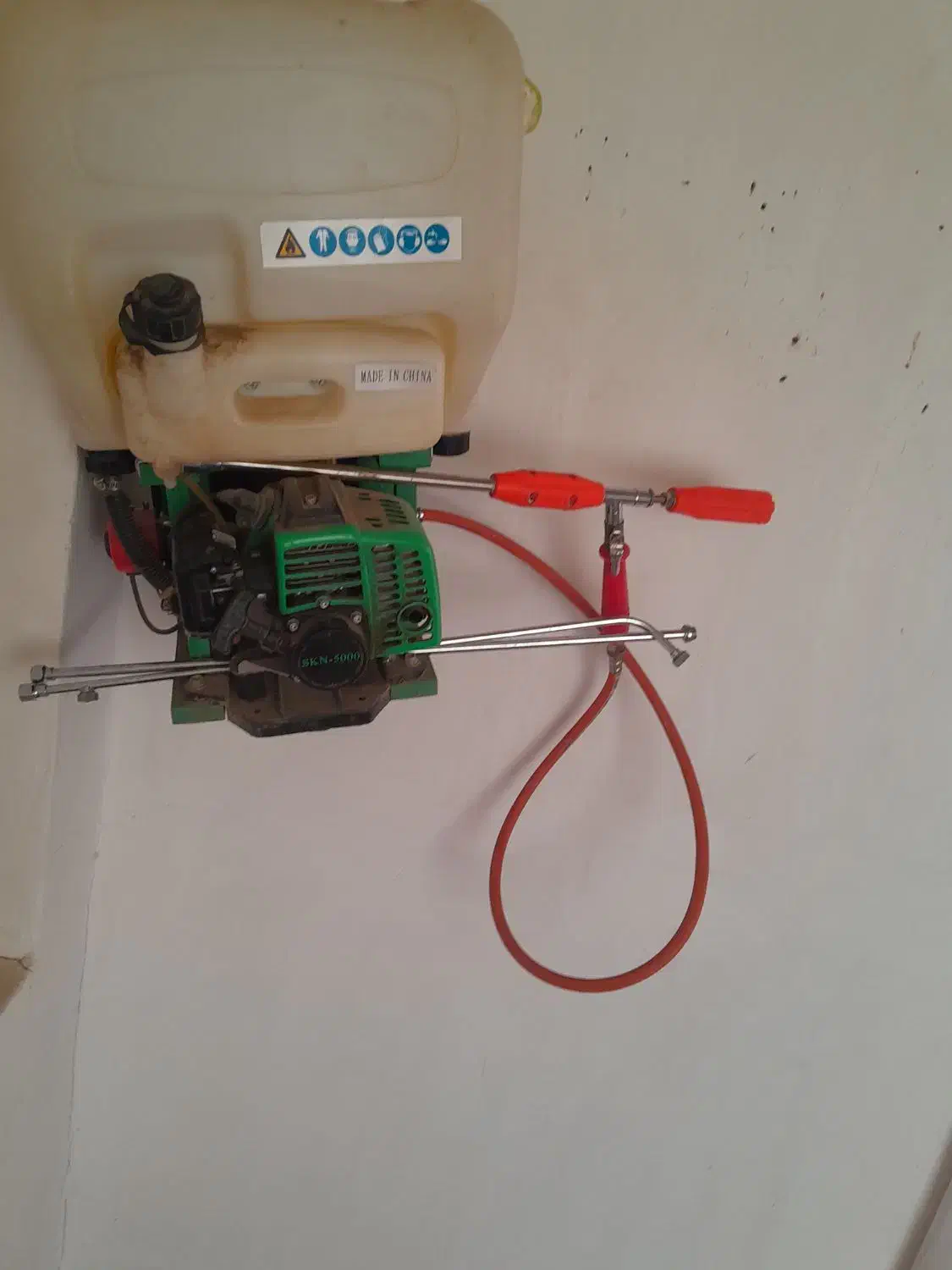 سم پاش بیست و پنج لیتری درحد نو|ابزارآلات|سبزوار, فرهنگیان|دیوار