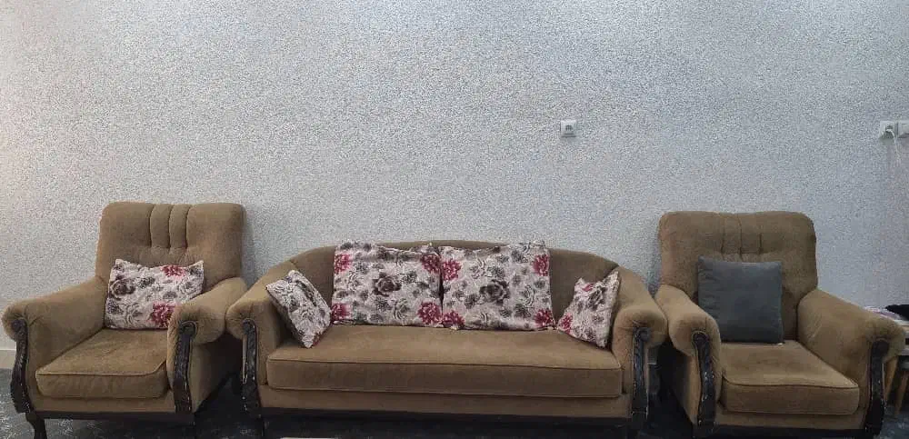مبل هفت نفره به رنگ شتری موجود میباشد،|مبلمان خانگی و میز عسلی|بوشهر, |دیوار