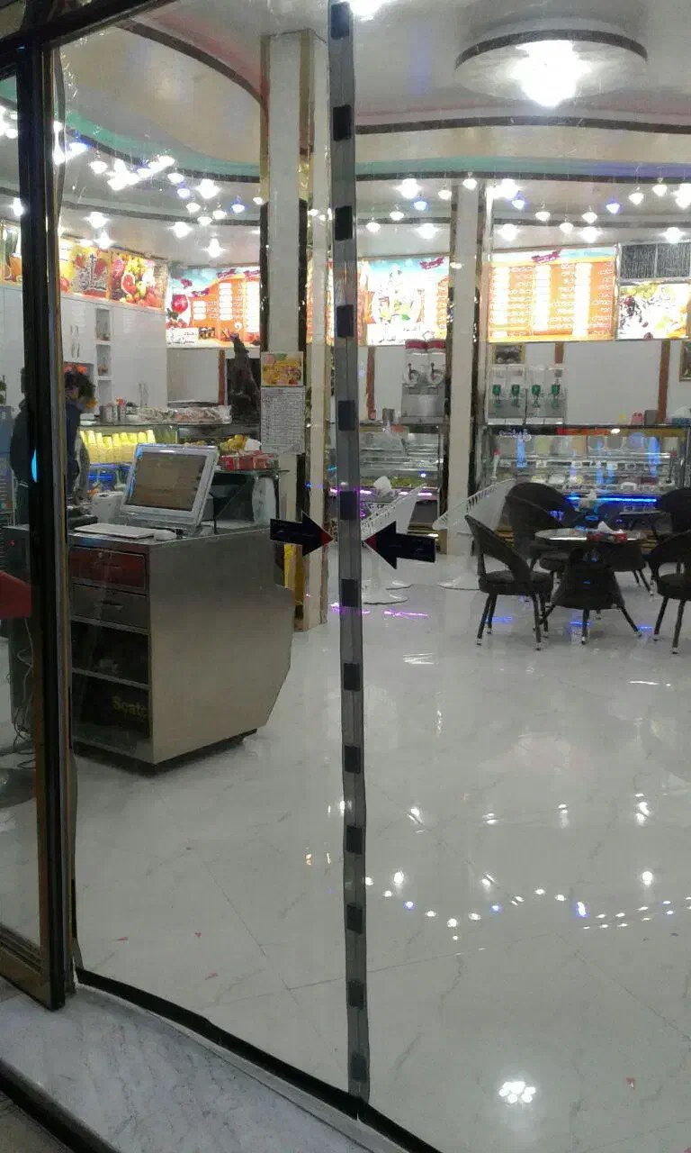 پرده مغناطیسی پلاستیکی|فروشگاه و مغازه|نورآباد, |دیوار