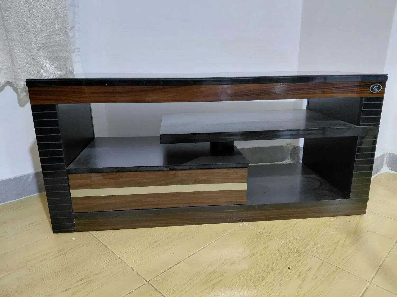 میز تلویزیون متین|میز تلویزیون|رشت, دباغیان|دیوار