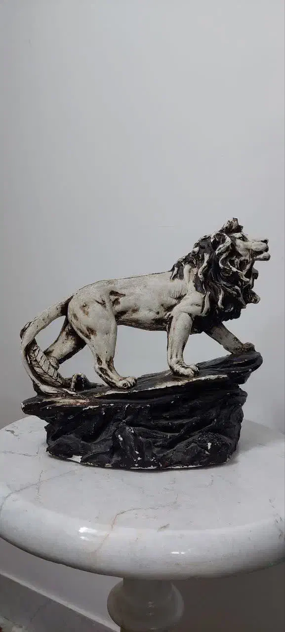 مجسمه شیر|مجسمه، تندیس، ماکت|قم, زنبیل آباد|دیوار