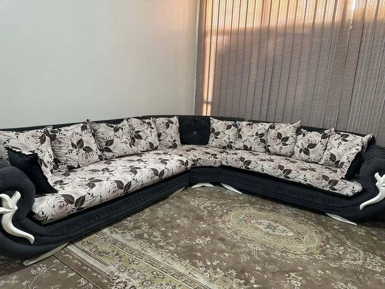 مبل راحتی ۸نفره|مبلمان خانگی و میز عسلی|شاهین‌شهر, حافظ شمالی|دیوار