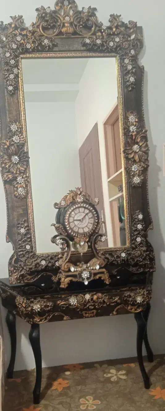 اینه شمعدون|آینه|رباطکریم, نصیرشهر|دیوار