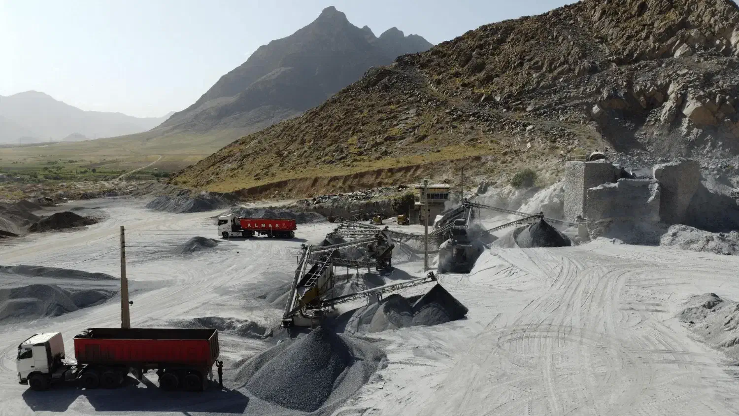 معدن کوهی واقع در نازلو|فروش زمین و ملک کلنگی|نوشین شهر, |دیوار