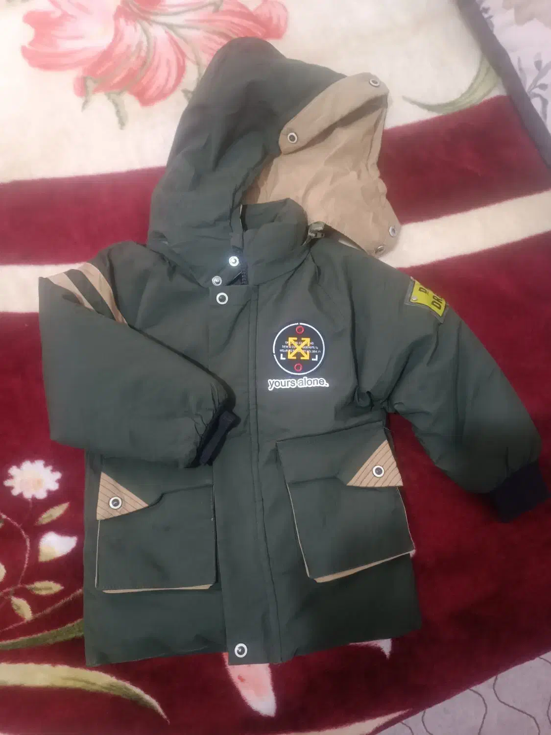 کاپشن|کفش و لباس بچه|گلبهار, شهر جدید گلبهار|دیوار