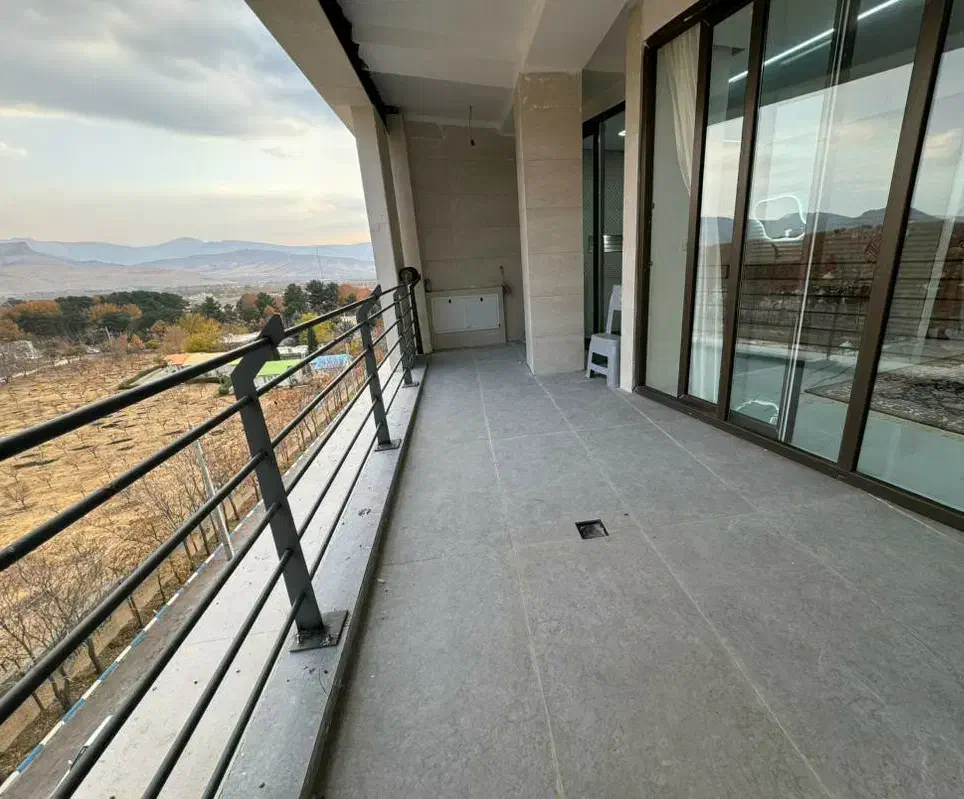 فروش ۲۱۰ متر مسکونی بر خیابان چهار باغ صحنه|فروش آپارتمان|صحنه, |دیوار