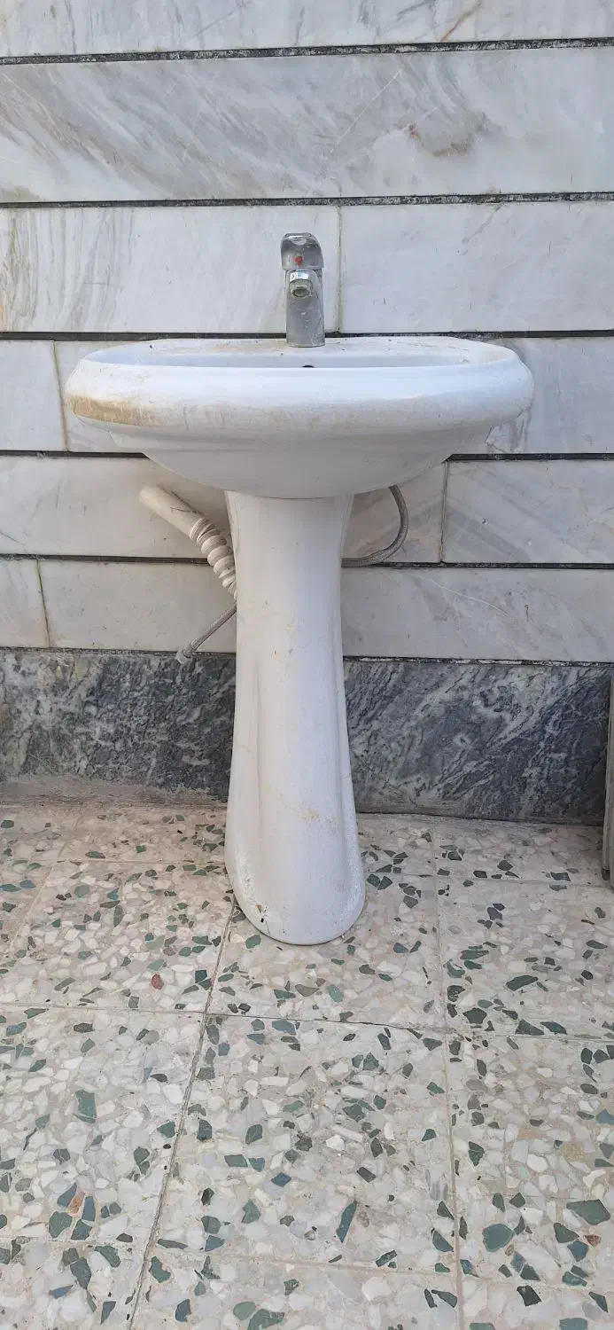 روشویی جمع و جور|لوازم سرویس بهداشتی|بروجرد, |دیوار