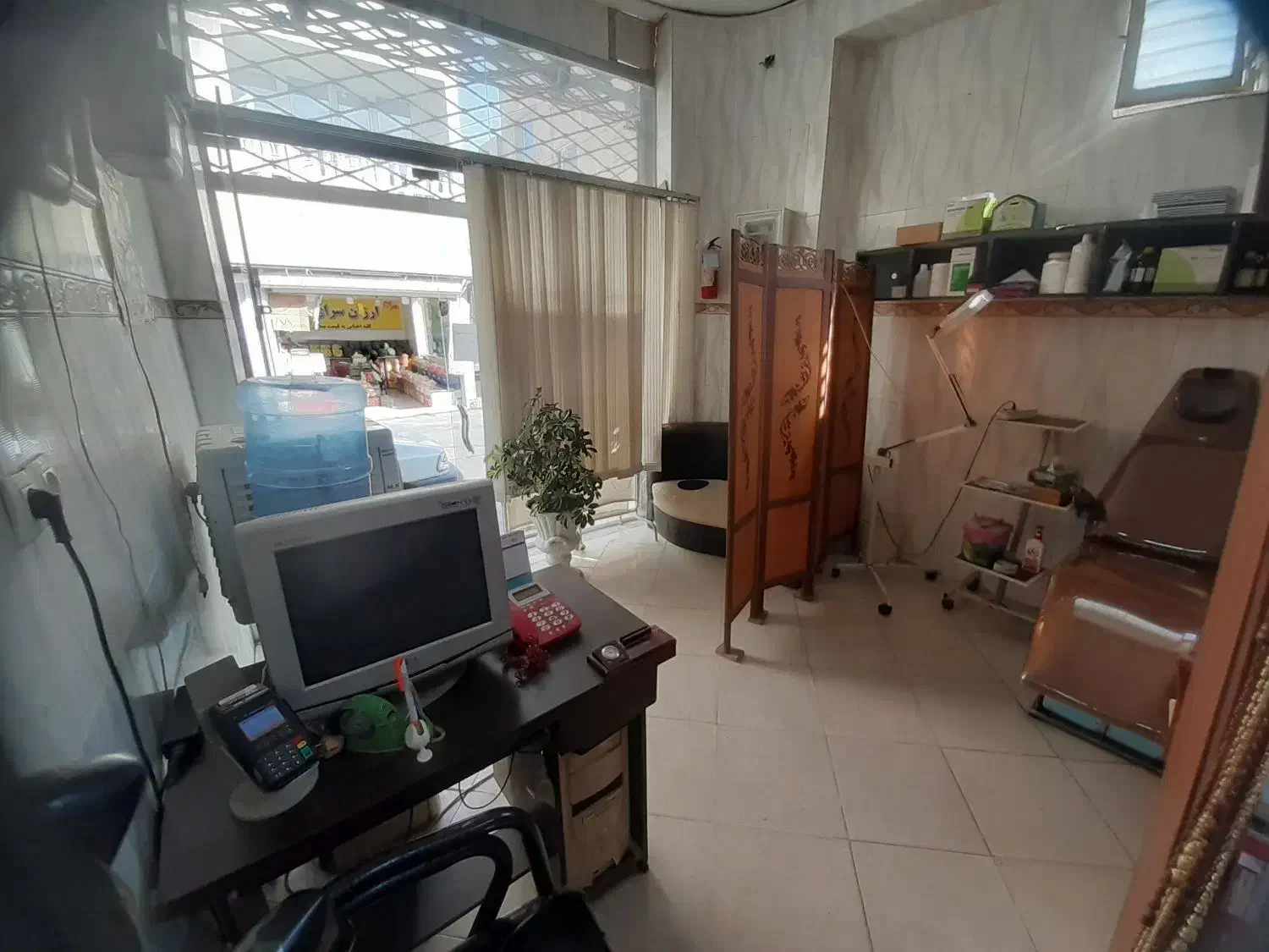 مغازه ۲۱ متری در صیاد شیرازی ۵۶ نبش صابر ۱۷|اجارهٔ مغازه و غرفه|مشهد, هفت تیر (نه دره)|دیوار