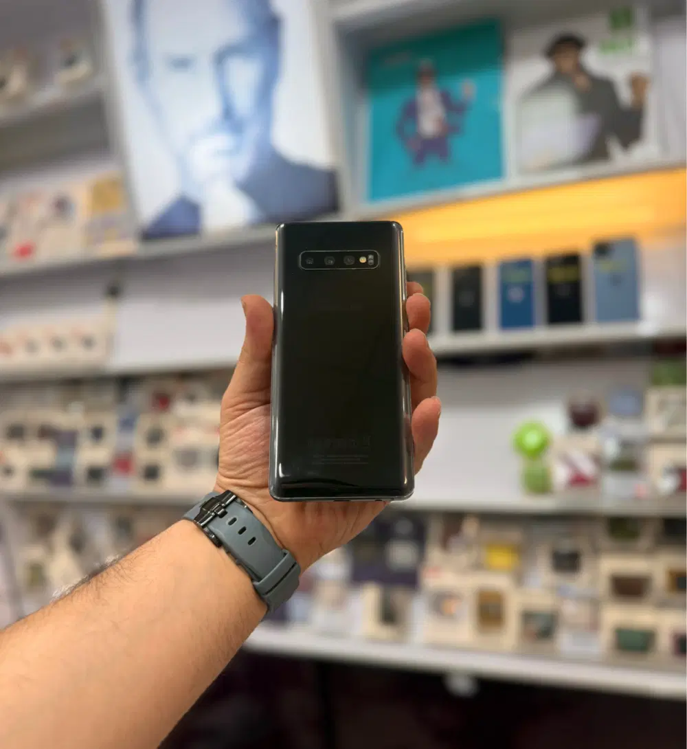 Samsung S10 plus (128/8)|موبایل|اصفهان, احمدآباد|دیوار