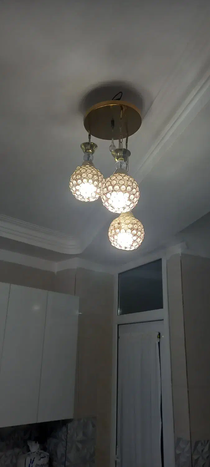 لوستر ۳ شاخه|لوستر و چراغ آویز|گلستان (تهران), |دیوار