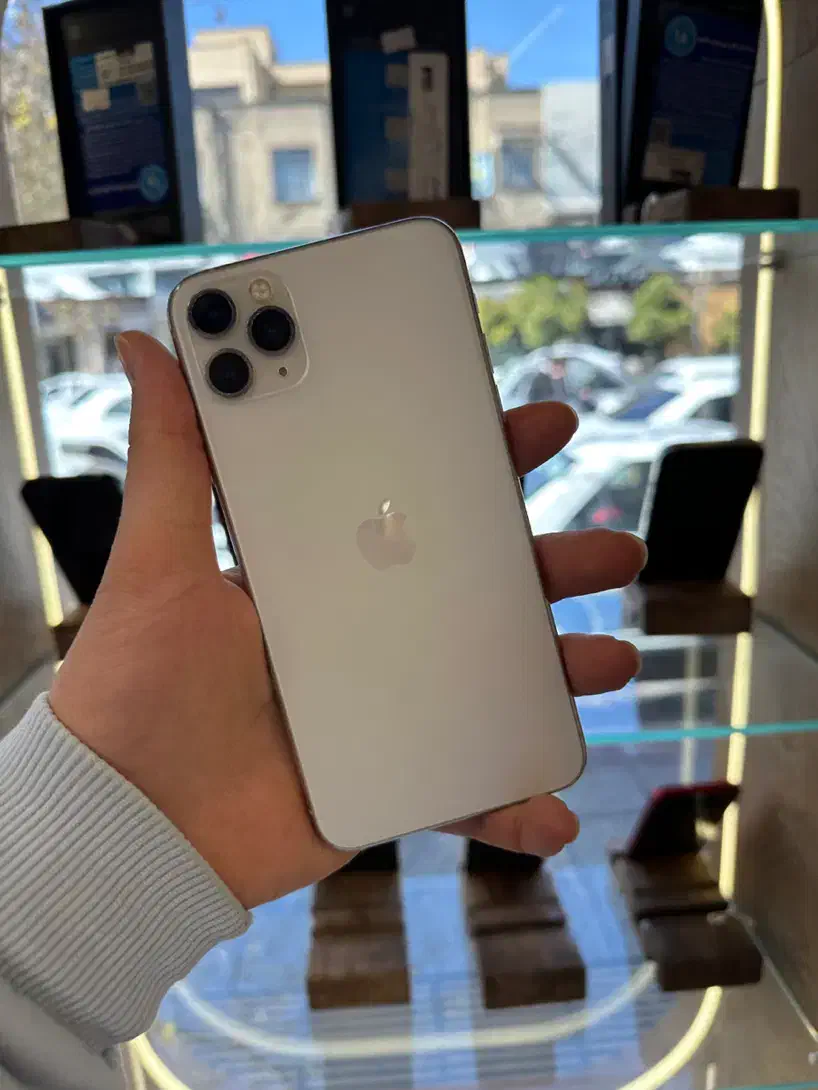 گوشی iphone 11 pro max|موبایل|شیراز, ملاصدرا|دیوار