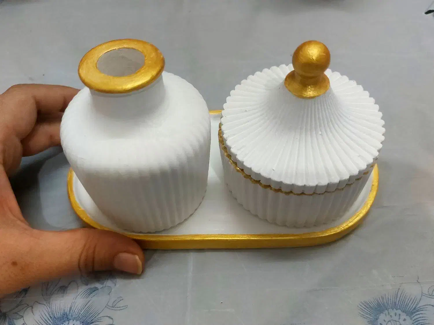 ظروف پزیرایی .بیس.|ظروف سرو و پذیرایی|قنوات, |دیوار