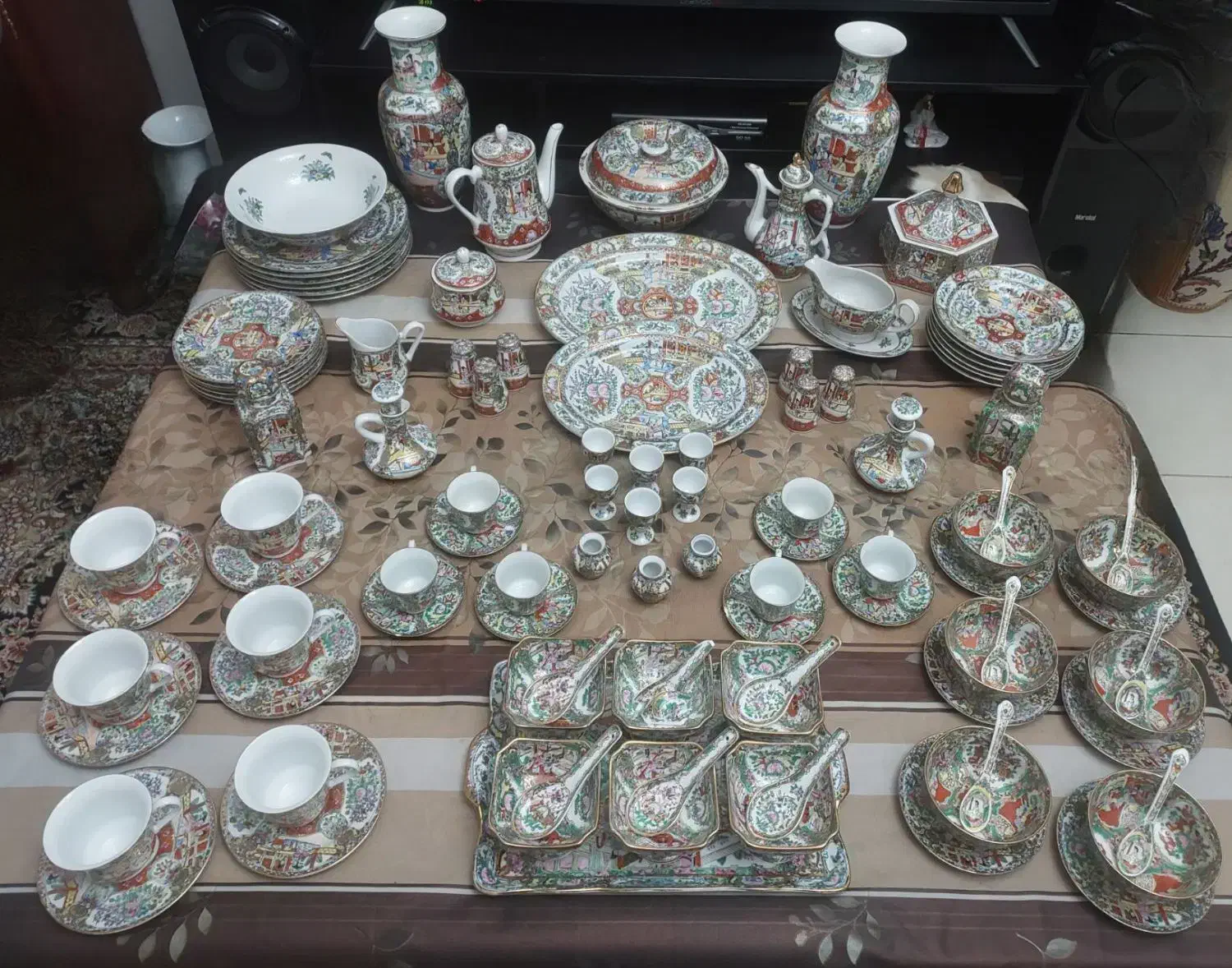 سرویس ۱۱۴ تکه مرغی|کلکسیون اشیاء عتیقه|قزوین, |دیوار