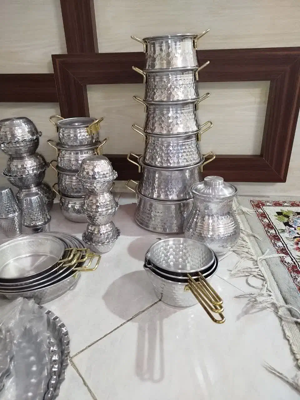 سرویس ۶۹ پارچه ظروف روحی|ظروف پخت‌وپز|اصفهان, رحیم‌آباد|دیوار