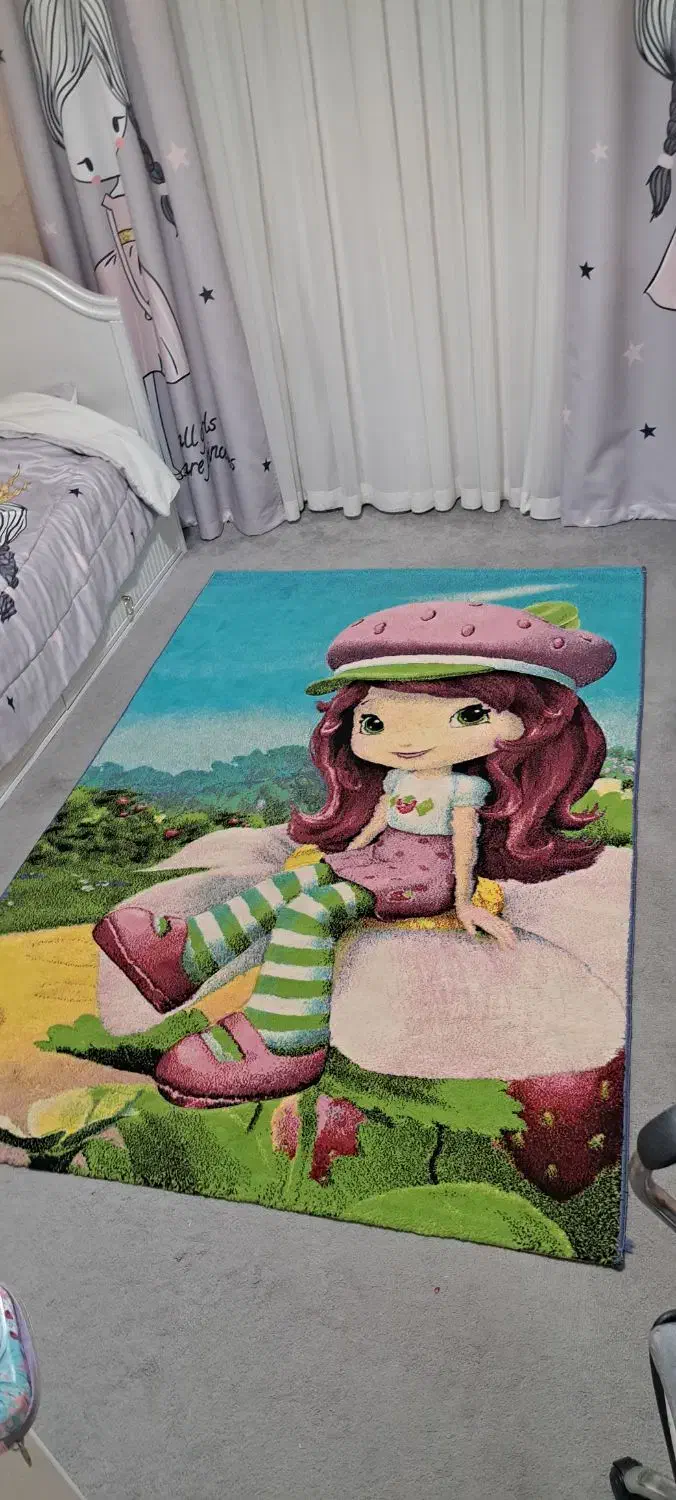 فرش کودک توت فرنگی|فرش|ابهر, |دیوار