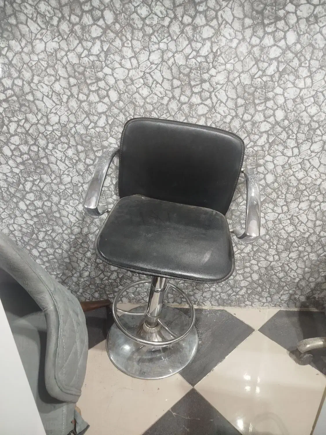 صندلی پایه فلزی|مبلمان خانگی و میز عسلی|اصفهان, همدانیان|دیوار