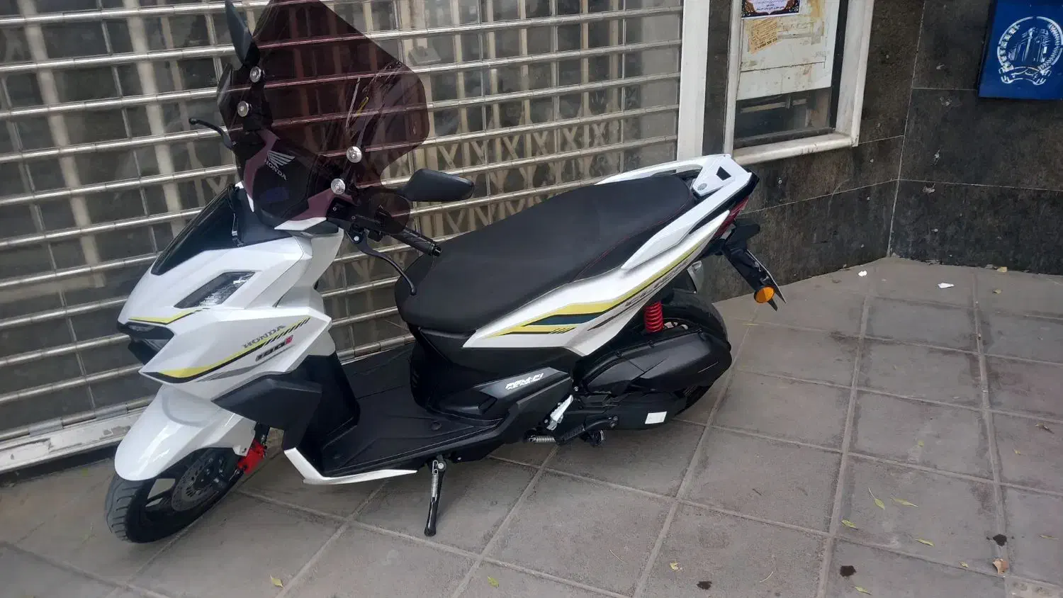 کلیک نیوفس ۱۸۰|موتورسیکلت|اراک, |دیوار