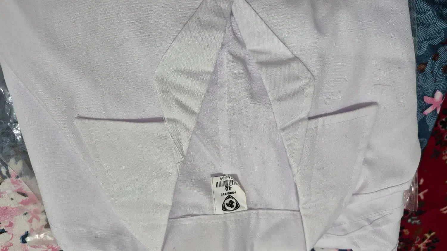 روپوش سفید سایز ۴۰ مناسب شغلهای پزشکی ارایشگاهی|آرایشی، بهداشتی، درمانی|دره شهر, |دیوار