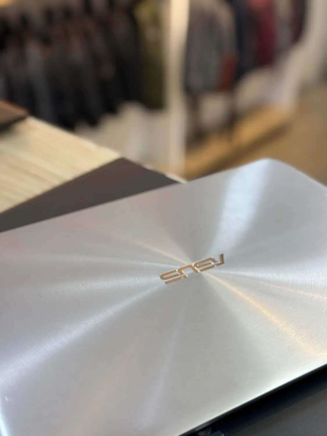 Asus zenbook فوق العاده سبک و باریک فلزی|رایانه همراه|اهواز, کوی ملی راه|دیوار