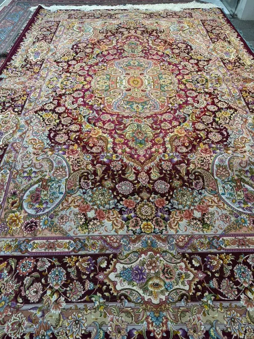فرش ابریشم سالاری رنگ شرابی اعلا بافت|فرش|تهران, زعفرانیه|دیوار