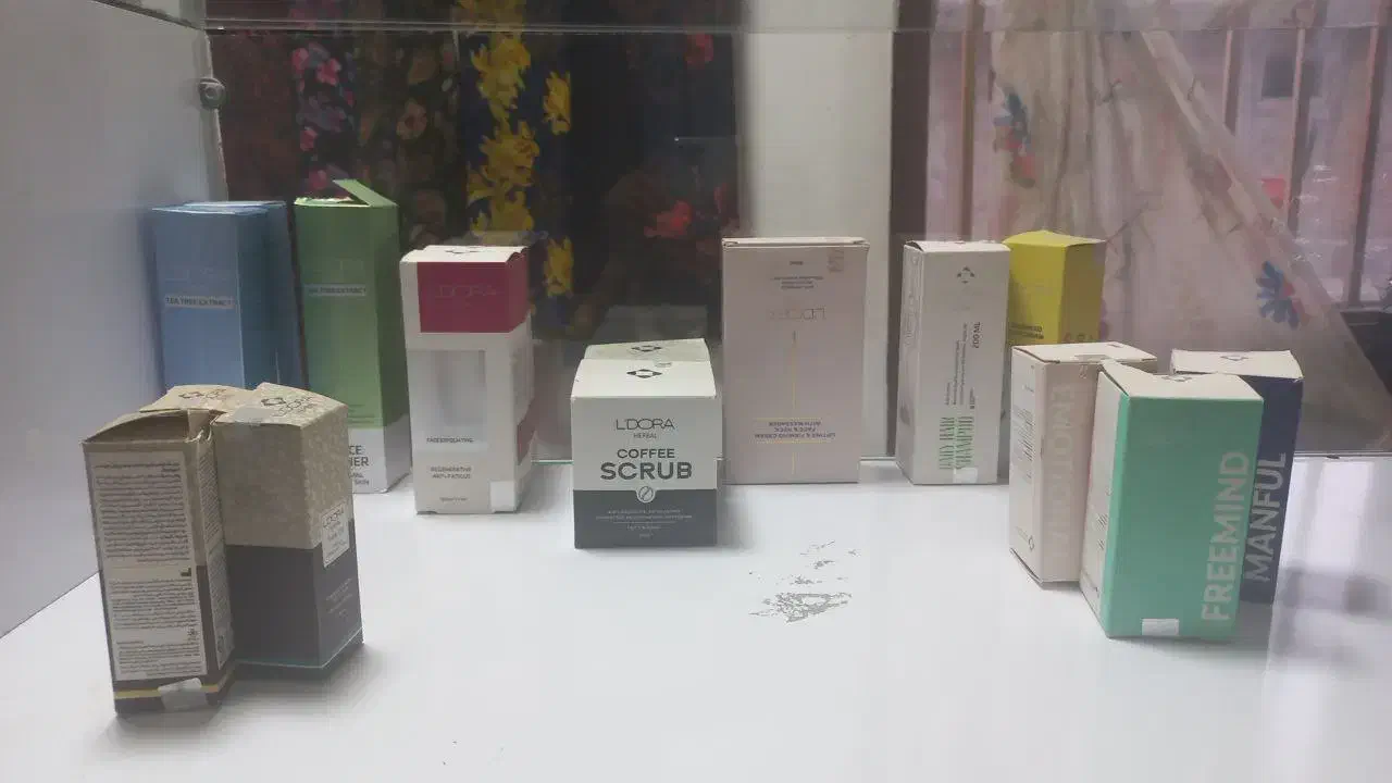 محصولات لدورا|آرایشی، بهداشتی، درمانی|قروه, |دیوار