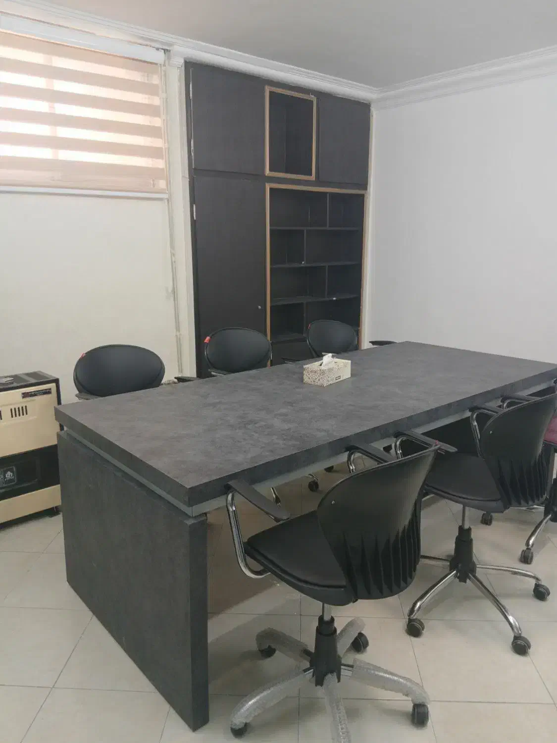 اتاق کنفرانس کوچیک|اجارهٔ کوتاه‌مدت دفتر کار و فضای آموزشی|مشهد, دانشجو|دیوار