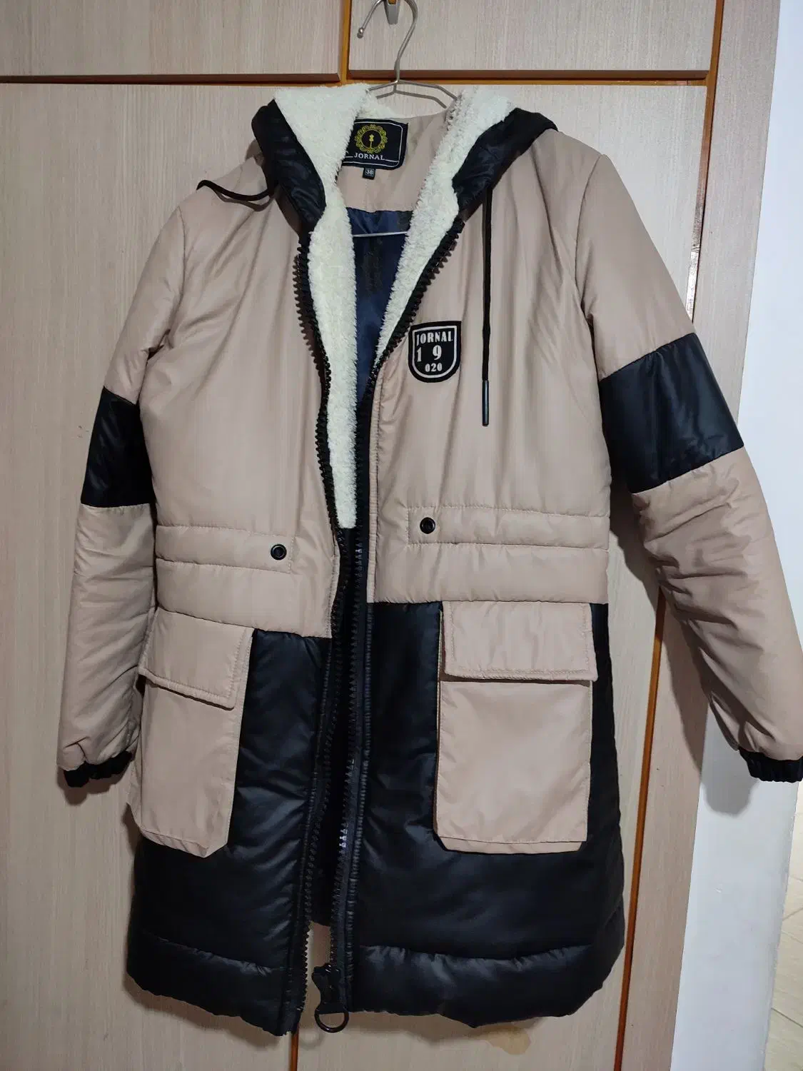 کاپشن و پالتو مناسب فصل|لباس|رشت, پورسینا|دیوار