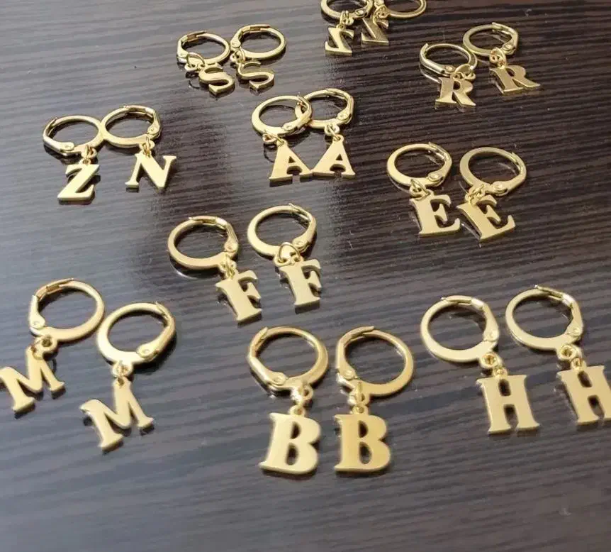 گوشواره|بدلیجات|قم, باغ کرباسی|دیوار