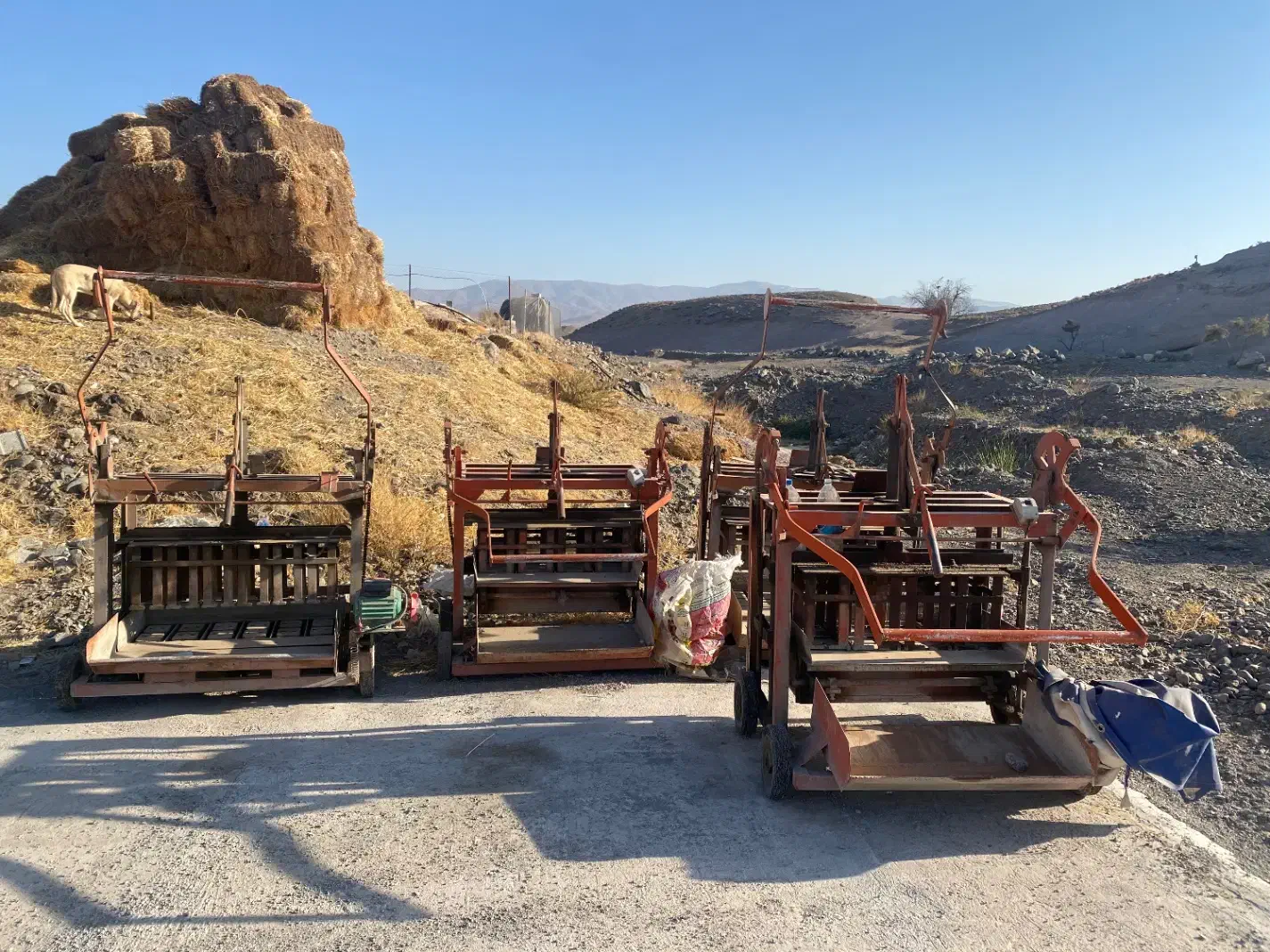 دستگاه بلوک زنی دستی (حق نژاد )|ماشین‌آلات صنعتی|محمدیه-قزوین, |دیوار