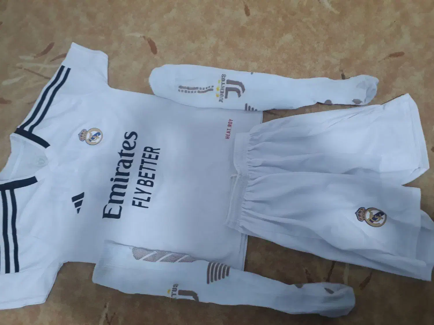 لباس|لباس|دماوند, دماوند|دیوار